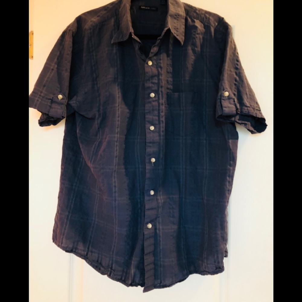 Men’s VanHeusen  button down shirt.